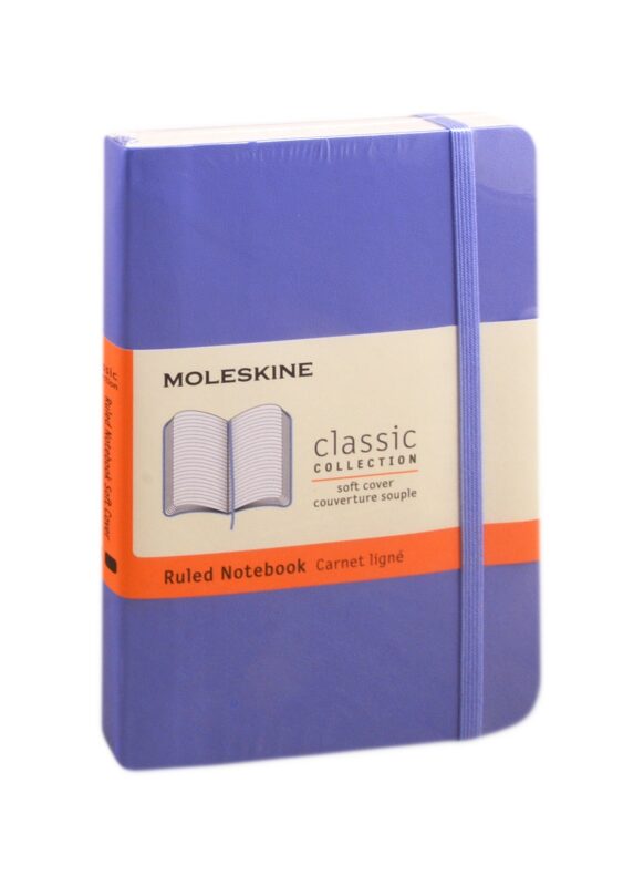Записная книжка А6, 96 листов в линейку "Classic Pocket", мягкая обложка, гортензия синяя, резинка, ляссе, Moleskine