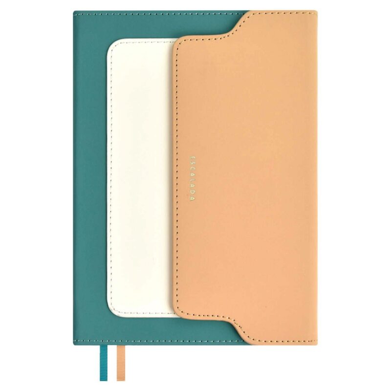 Ежедневник недат. А5 160л "Лейкер" зеленый, белый, бежевый, кожзам, тв.переплет, тиснение фольгой, карман, магн.клапан, офсет, ляссе